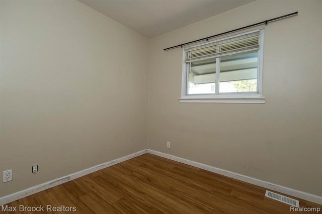 4829 Wolgast Drive, Warren, MI 48092