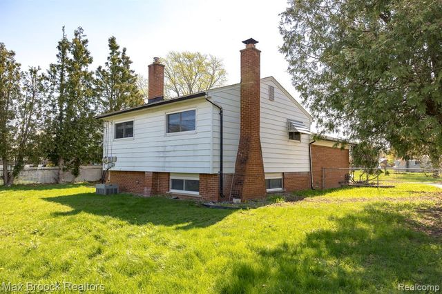 4829 Wolgast Drive, Warren, MI 48092