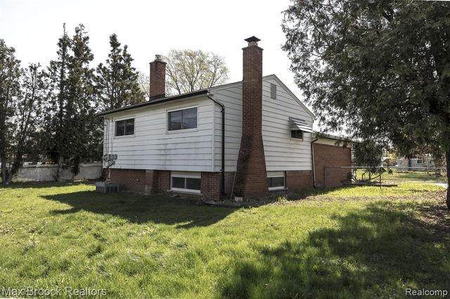 4829 Wolgast Drive, Warren, MI 48092