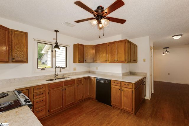 208 Creek Forest Drive, Greenville, SC 29615