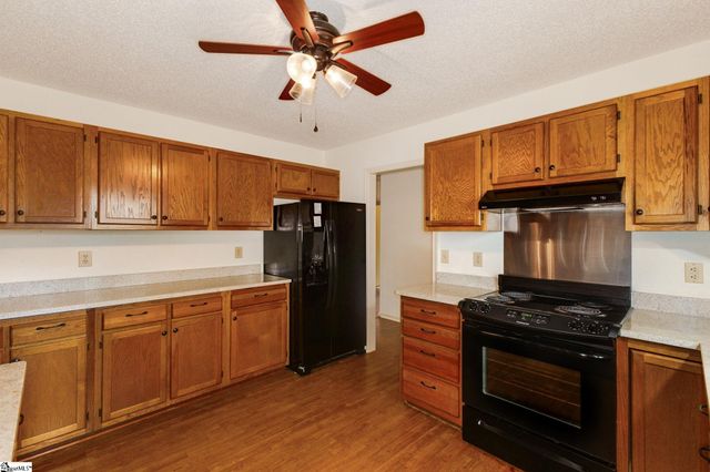 208 Creek Forest Drive, Greenville, SC 29615