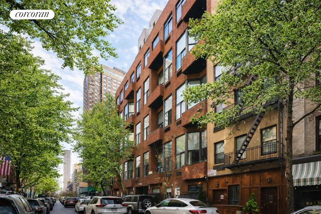 170 E 88th St Apt 2B, New York City, NY 10128