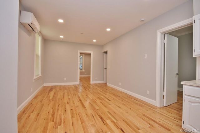 521 E 235th Street, Bronx, NY 10470