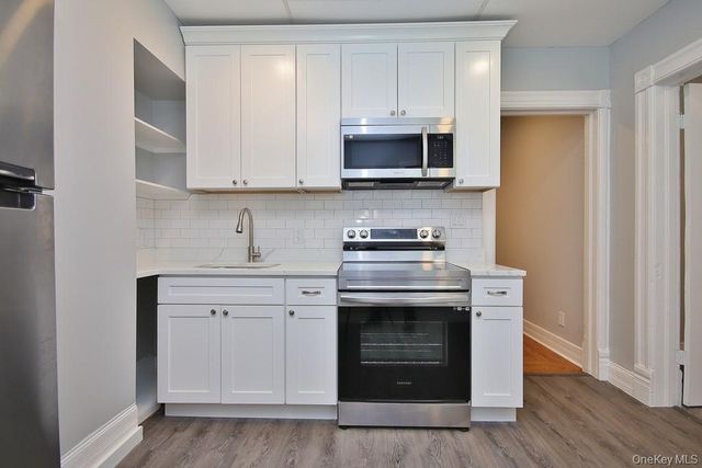 521 E 235th Street, Bronx, NY 10470