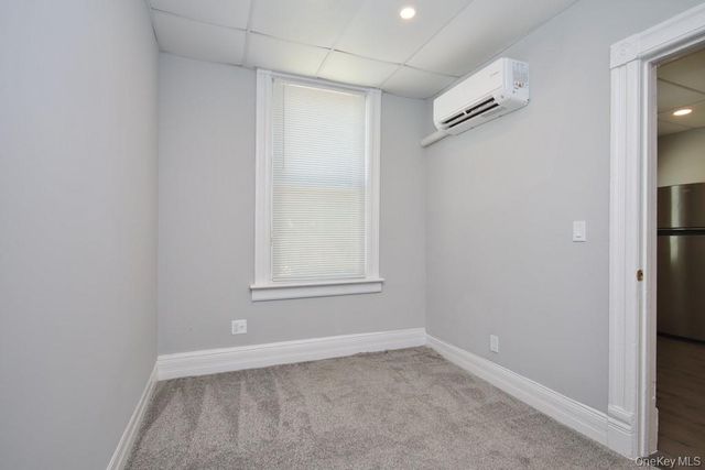521 E 235th Street, Bronx, NY 10470