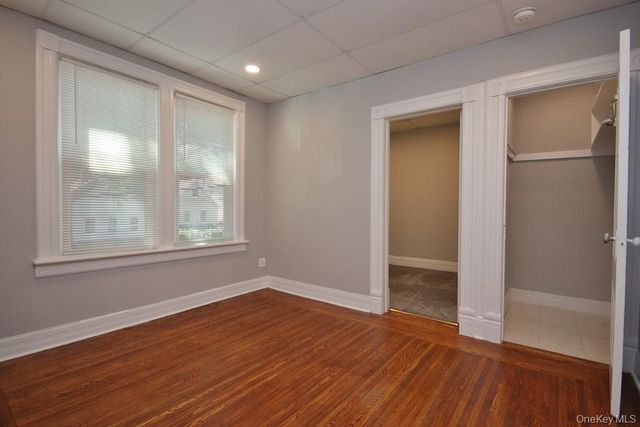 521 E 235th Street, Bronx, NY 10470