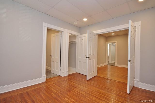 521 E 235th Street, Bronx, NY 10470