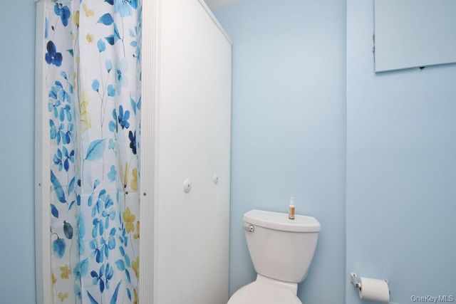 521 E 235th Street, Bronx, NY 10470