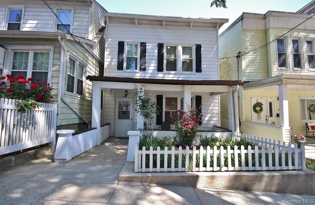 521 E 235th Street, Bronx, NY 10470