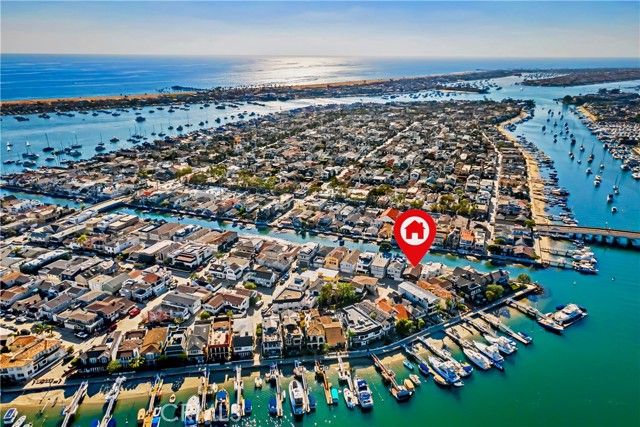 322 Grand Canal, Newport Beach, CA 92662