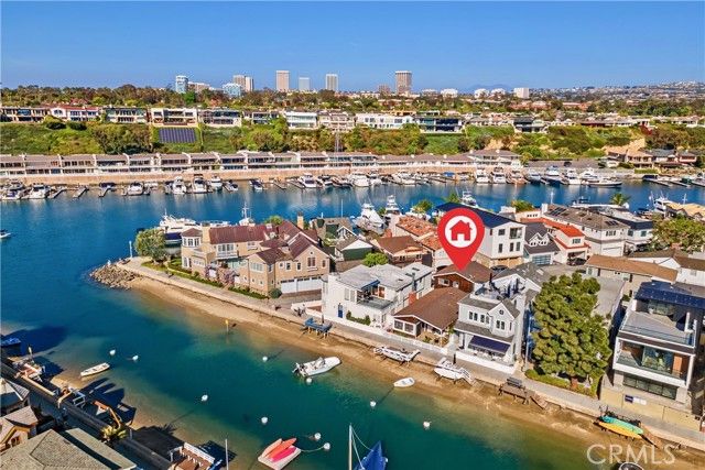 322 Grand Canal, Newport Beach, CA 92662