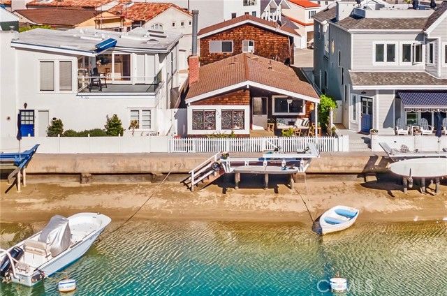 322 Grand Canal, Newport Beach, CA 92662