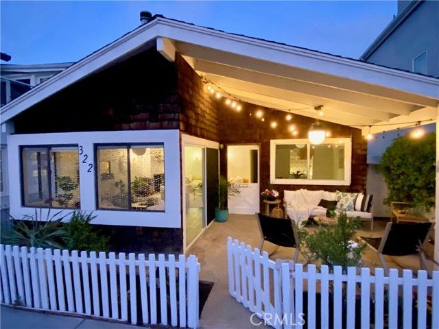 322 Grand Canal, Newport Beach, CA 92662