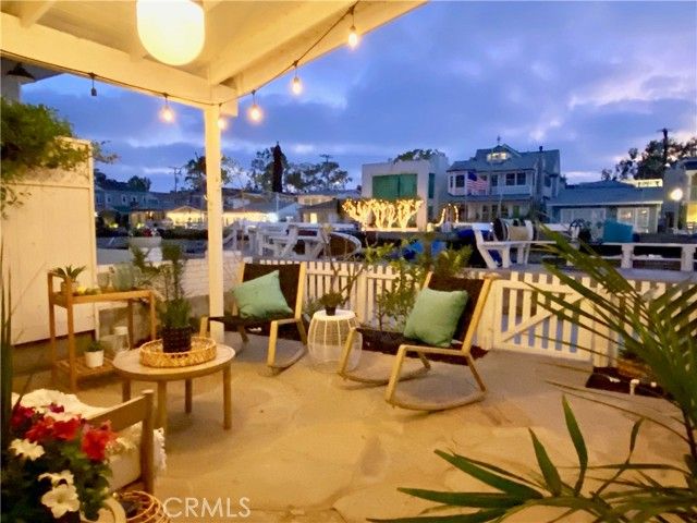 322 Grand Canal, Newport Beach, CA 92662