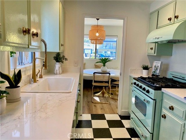 322 Grand Canal, Newport Beach, CA 92662