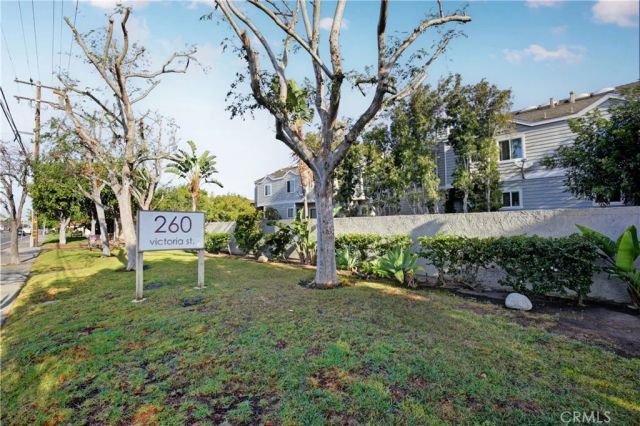 260 Victoria Street 32, Costa Mesa, CA 92627