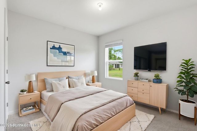 673 Bremerhaven Street NW, Palm Bay, FL 32907