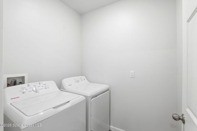 673 Bremerhaven Street NW, Palm Bay, FL 32907