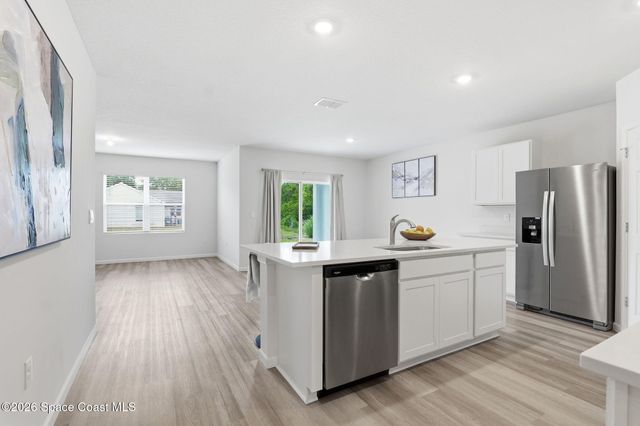 673 Bremerhaven Street NW, Palm Bay, FL 32907