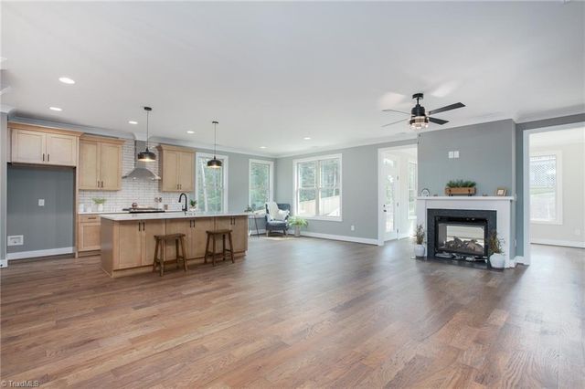 2200 Delaine Point, High Point, NC 27265