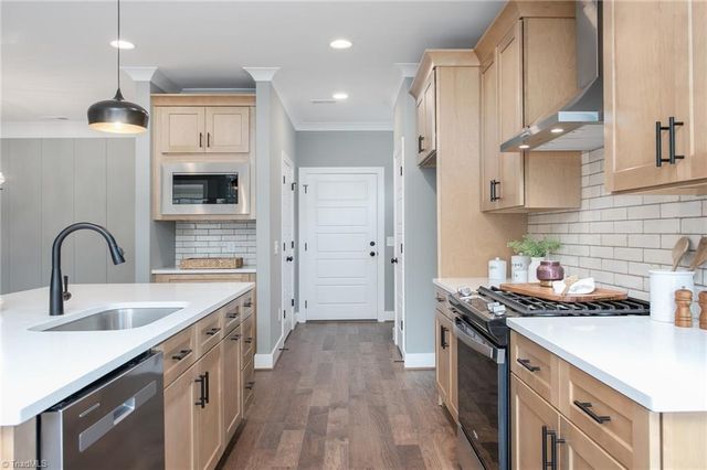 2200 Delaine Point, High Point, NC 27265