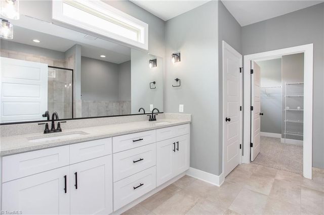 2200 Delaine Point, High Point, NC 27265