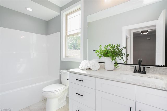 2200 Delaine Point, High Point, NC 27265