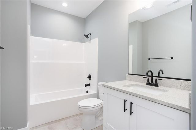 2200 Delaine Point, High Point, NC 27265