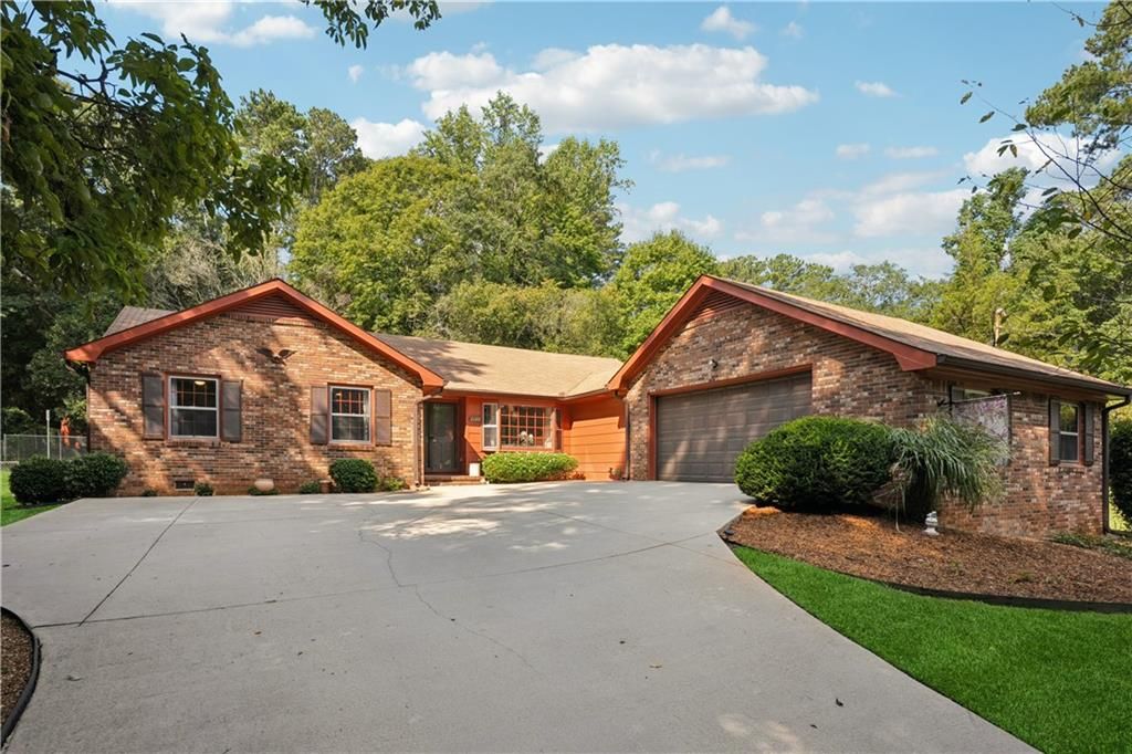 2189 Pine Knoll NE Circle, Conyers, GA 30013