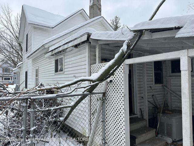 226 N 8th Street, Lansing, MI 48912