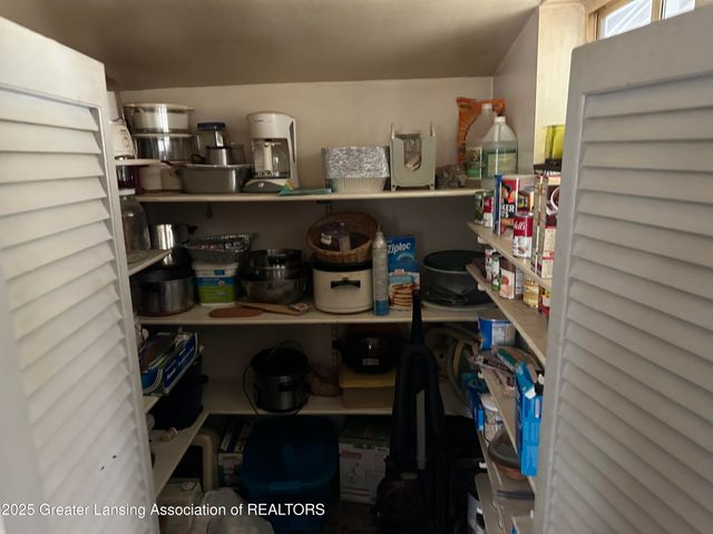 226 N 8th Street, Lansing, MI 48912