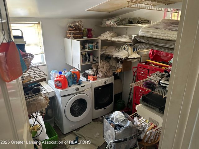 226 N 8th Street, Lansing, MI 48912