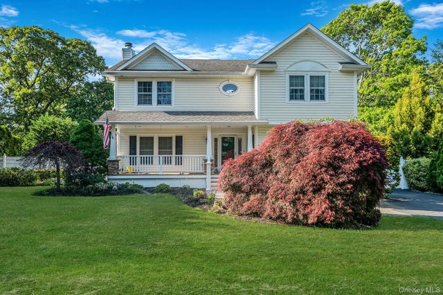 364 Twilight Lane, Smithtown, NY 11787