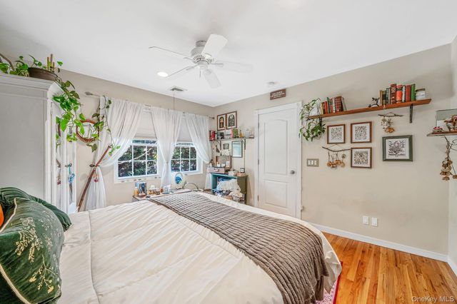 364 Twilight Lane, Smithtown, NY 11787
