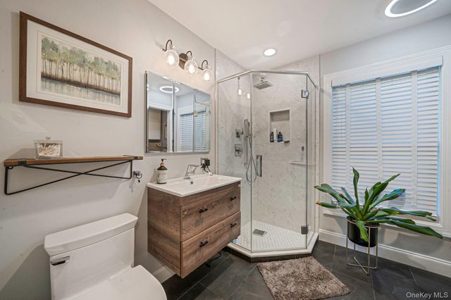 364 Twilight Lane, Smithtown, NY 11787