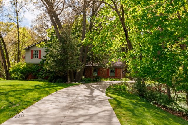 2895 Parkway Place, Hartland, MI 48353
