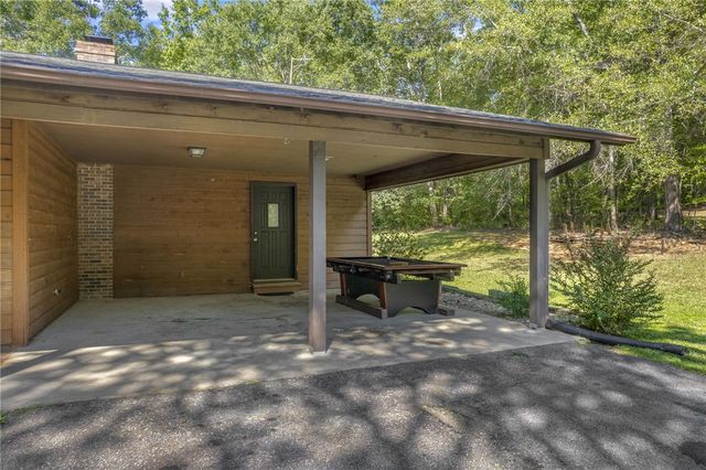 271 Issaqueena Drive, Central, SC 29630