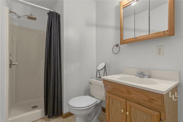 271 Issaqueena Drive, Central, SC 29630