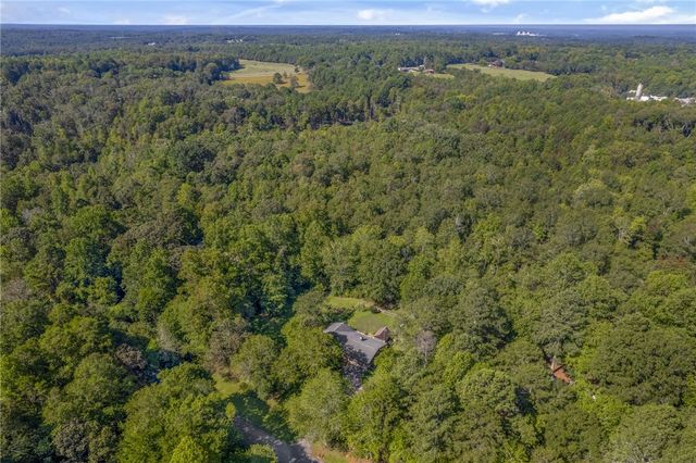 271 Issaqueena Drive, Central, SC 29630