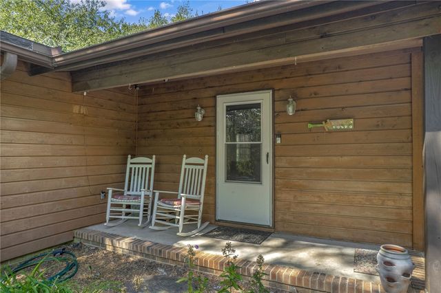 271 Issaqueena Drive, Central, SC 29630