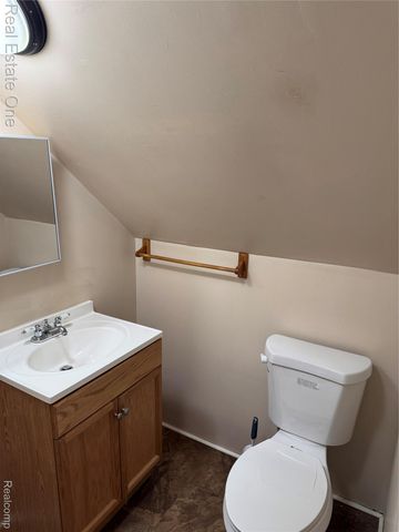 7535 Meadow Avenue, Warren, MI 48091