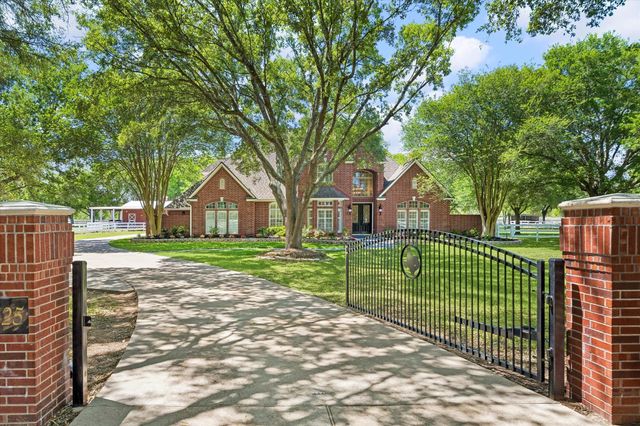 4425 Glenwood Drive, Richmond, TX 77406