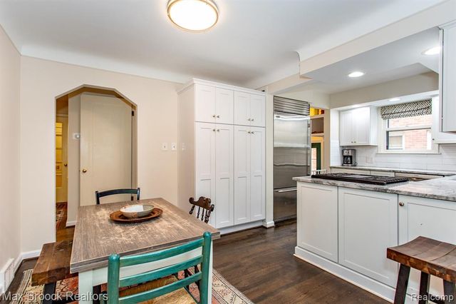 12769 Lasalle Lane, Huntington Woods, MI 48070