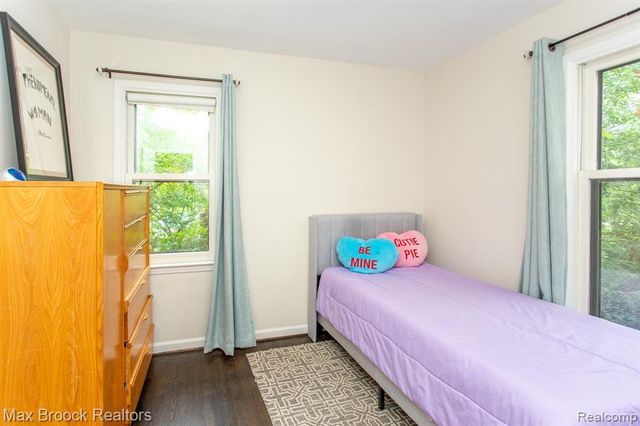 12769 Lasalle Lane, Huntington Woods, MI 48070