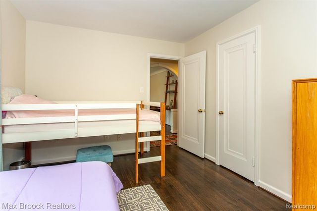 12769 Lasalle Lane, Huntington Woods, MI 48070