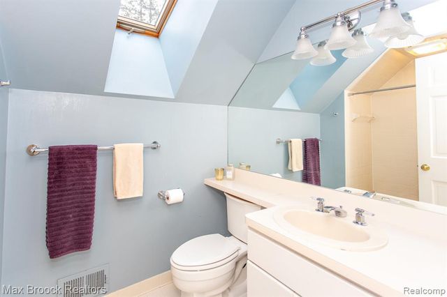 12769 Lasalle Lane, Huntington Woods, MI 48070