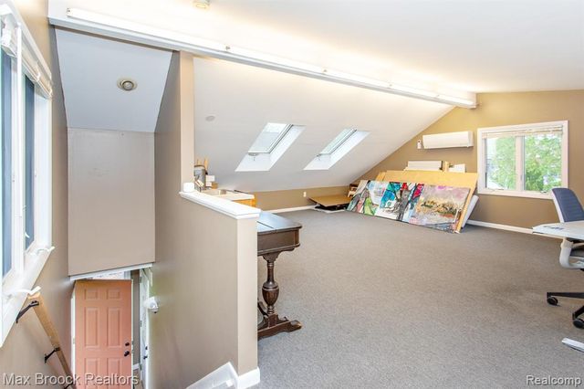 12769 Lasalle Lane, Huntington Woods, MI 48070