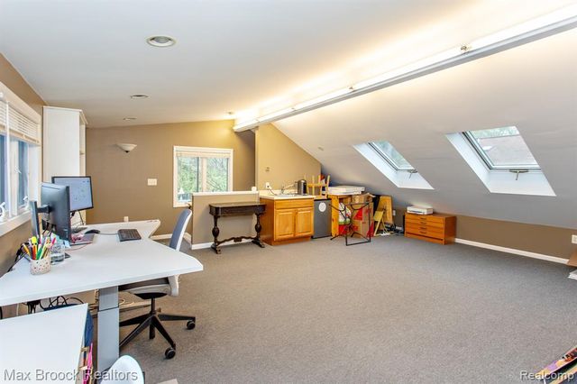 12769 Lasalle Lane, Huntington Woods, MI 48070
