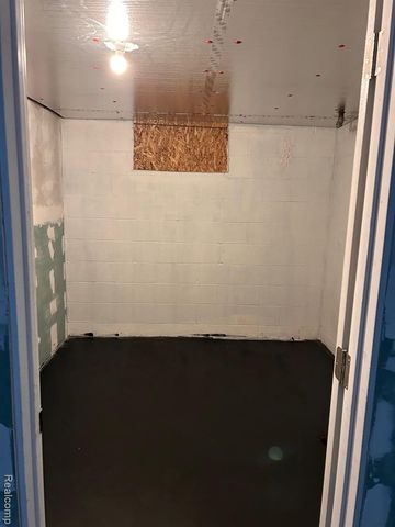 3413 Augusta Street, Flint, MI 48503