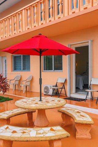 901 SW 11th Avenue 4H, Hallandale Beach, FL 33009
